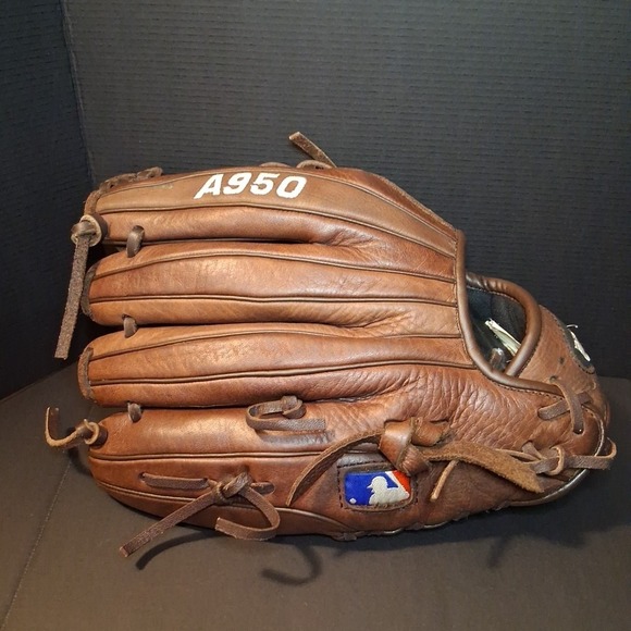 Wilson Other - Wilson A950 Baseball Glove 11.75" RHT Dark Brown AO9RB18DB 1175 Fits On LH